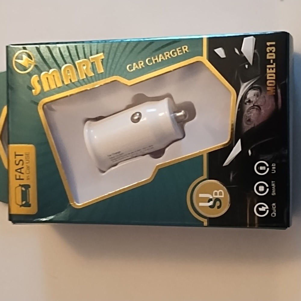 SMART Car Charger - Picture 2 of 7